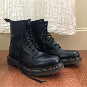 Dr. Martens 1460 Boots Size 9 (Docs / Doc Martens)